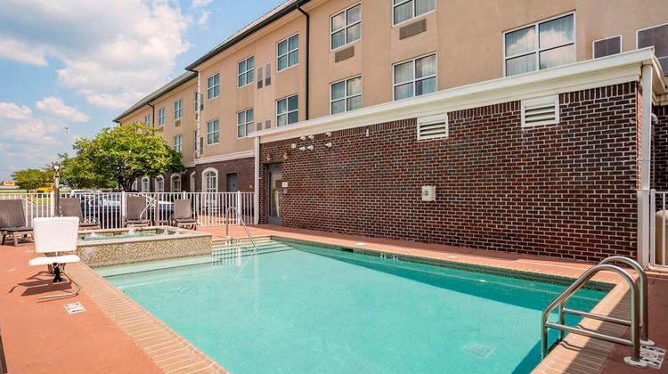 Comfort Inn & Suites Daphne Pool
