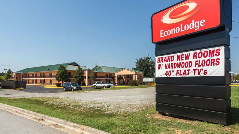 <b>Econo Lodge Decatur South Exterior</b>. Images powered by <a href="https://iceportal.shijigroup.com/" title="IcePortal" target="_blank">IcePortal</a>.
