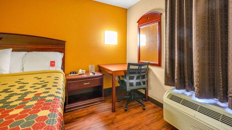 <b>Econo Lodge Decatur South Room</b>. Images powered by <a href="https://iceportal.shijigroup.com/" title="IcePortal" target="_blank">IcePortal</a>.