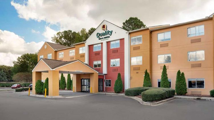 Quality Inn & Suites-Highway 280 Exterior