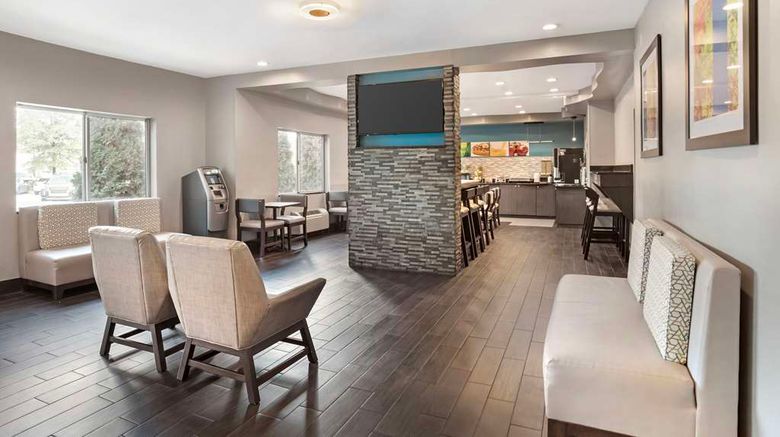 <b>Quality Inn & Suites-Highway 280 Lobby</b>. Images powered by <a href="https://iceportal.shijigroup.com/" title="IcePortal" target="_blank">IcePortal</a>.