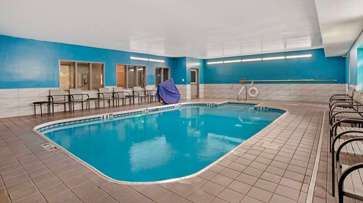 Quality Inn & Suites-Highway 280 Pool