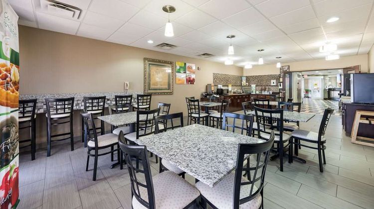 Quality Inn & Suites Huntsville Restaurant