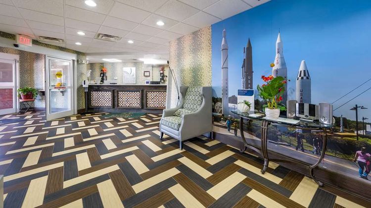 Quality Inn & Suites Huntsville Lobby