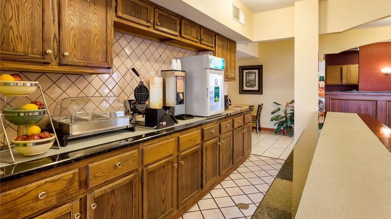 <b>Quality Inn Restaurant</b>. Images powered by <a href="https://iceportal.shijigroup.com/" title="IcePortal" target="_blank">IcePortal</a>.
