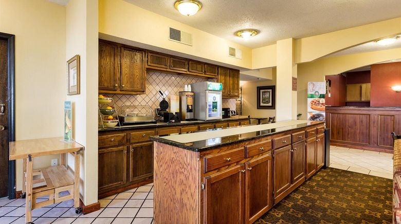 <b>Quality Inn Restaurant</b>. Images powered by <a href="https://iceportal.shijigroup.com/" title="IcePortal" target="_blank">IcePortal</a>.