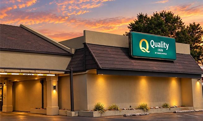 Quality Inn Exterior