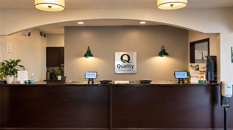 <b>Quality Inn Lobby</b>. Images powered by <a href="https://iceportal.shijigroup.com/" title="IcePortal" target="_blank">IcePortal</a>.