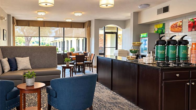 Quality Inn Lobby