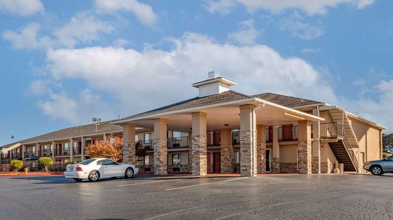 <b>Quality Inn Exterior</b>. Images powered by <a href="https://iceportal.shijigroup.com/" title="IcePortal" target="_blank">IcePortal</a>.