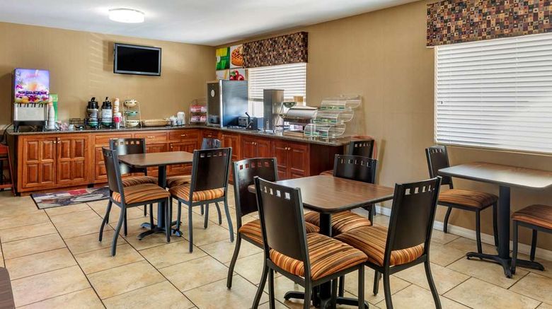 <b>Quality Inn Restaurant</b>. Images powered by <a href="https://iceportal.shijigroup.com/" title="IcePortal" target="_blank">IcePortal</a>.