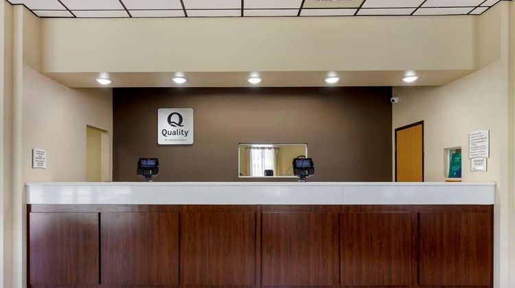 Quality Inn Lobby