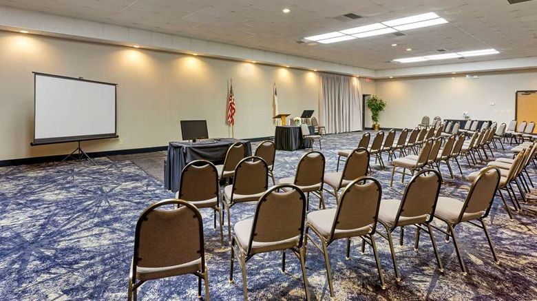 <b>Quality Inn Meeting</b>. Images powered by <a href="https://iceportal.shijigroup.com/" title="IcePortal" target="_blank">IcePortal</a>.