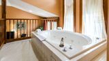 <b>Quality Inn Eureka Springs Suite</b>. Images powered by <a href="https://iceportal.shijigroup.com/" title="IcePortal" target="_blank">IcePortal</a>.