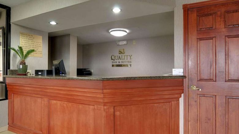 <b>Quality Inn and Suites Clarksville Lobby</b>. Images powered by <a href="https://iceportal.shijigroup.com/" title="IcePortal" target="_blank">IcePortal</a>.
