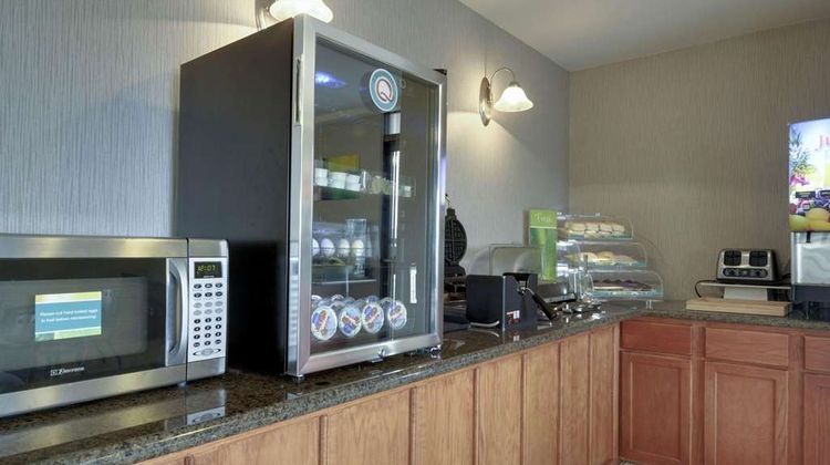 Quality Inn and Suites Clarksville Restaurant