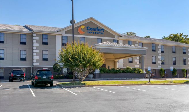 Comfort Inn & Suites Exterior