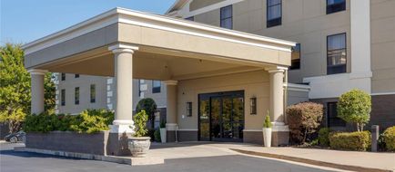 Comfort Inn & Suites Exterior