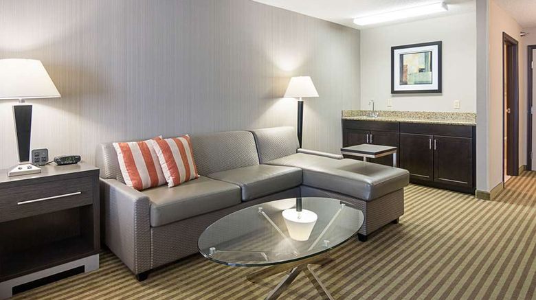 <b>Comfort Inn Suite</b>. Images powered by <a href="https://iceportal.shijigroup.com/" title="IcePortal" target="_blank">IcePortal</a>.