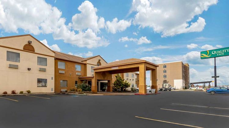 Quality Inn Downtown Exterior