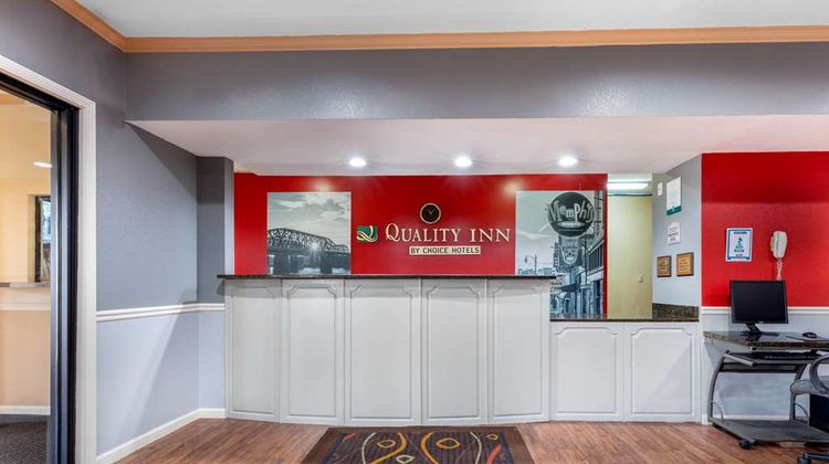 Quality Inn Downtown Lobby