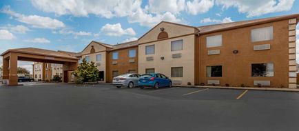 Quality Inn Downtown Exterior