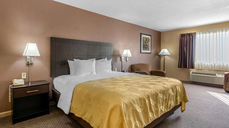 Quality Inn Downtown Room
