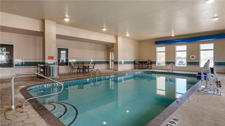 <b>Comfort Inn & Suites Pool</b>. Images powered by <a href="https://iceportal.shijigroup.com/" title="IcePortal" target="_blank">IcePortal</a>.