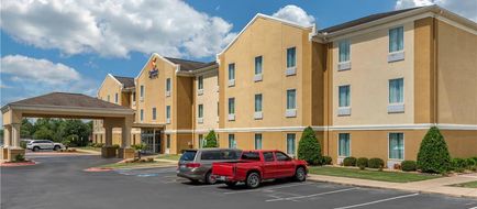 Comfort Inn & Suites Exterior