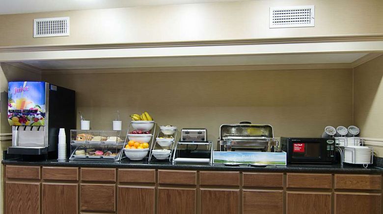 <b>Quality Suites Springdale Restaurant</b>. Images powered by <a href="https://iceportal.shijigroup.com/" title="IcePortal" target="_blank">IcePortal</a>.