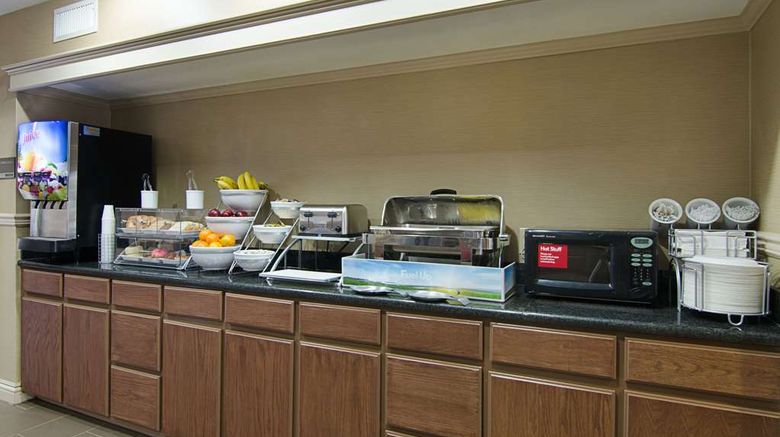 <b>Quality Suites Springdale Restaurant</b>. Images powered by <a href="https://iceportal.shijigroup.com/" title="IcePortal" target="_blank">IcePortal</a>.