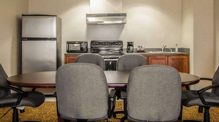 Sleep Inn & Suites Suite