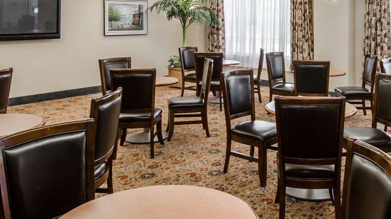 <b>Sleep Inn & Suites Restaurant</b>. Images powered by <a href="https://iceportal.shijigroup.com/" title="IcePortal" target="_blank">IcePortal</a>.