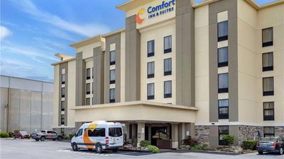 Comfort Inn and Suites Little Rock Airport