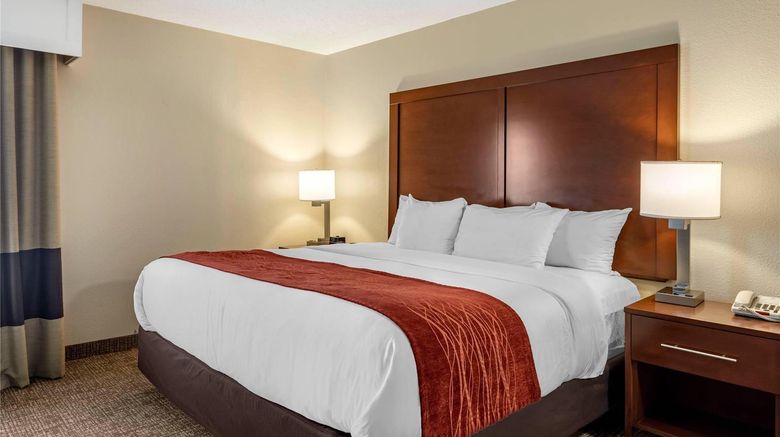 <b>Comfort Inn and Suites Little Rock Airport Suite</b>. Images powered by <a href="https://iceportal.shijigroup.com/" title="IcePortal" target="_blank">IcePortal</a>.