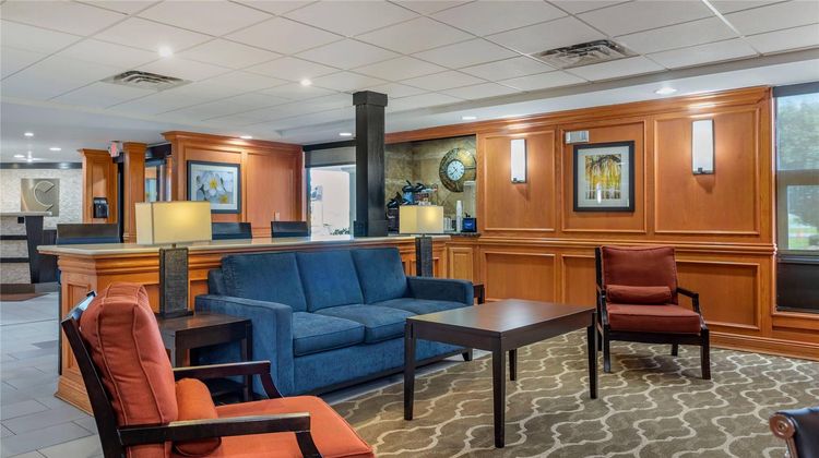 Comfort Inn and Suites Little Rock Airport Lobby