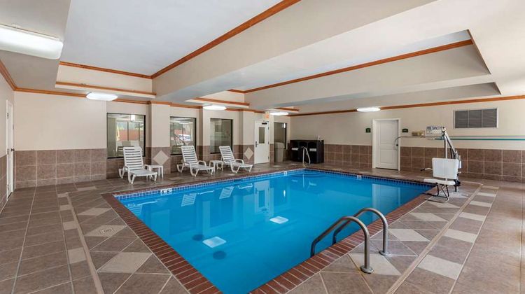 Comfort Inn and Suites El Dorado Pool