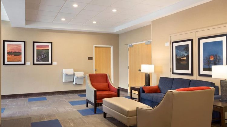 Comfort Inn & Suites Presidential Lobby