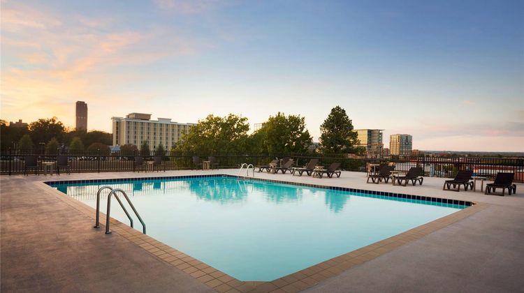 Comfort Inn & Suites Presidential Pool