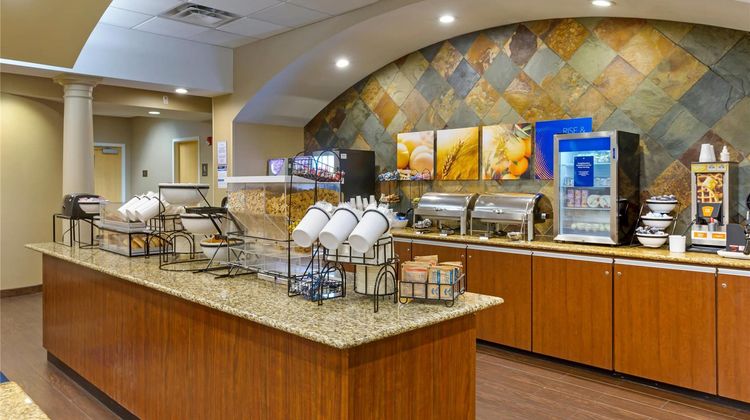 Comfort Inn & Suites Presidential Restaurant
