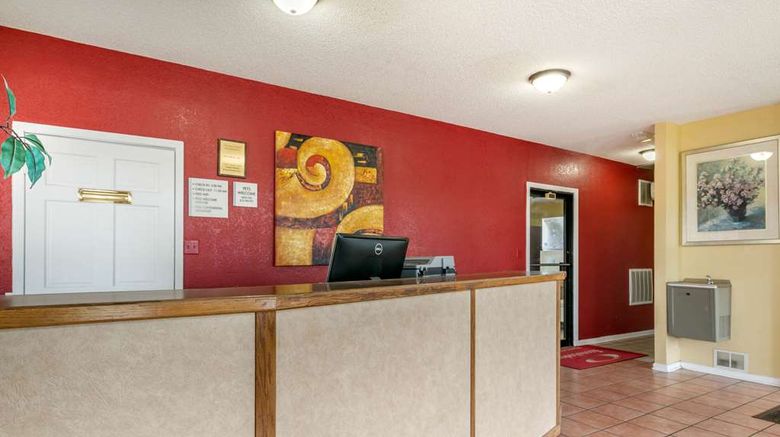 <b>Econo Lodge Lobby</b>. Images powered by <a href="https://iceportal.shijigroup.com/" title="IcePortal" target="_blank">IcePortal</a>.