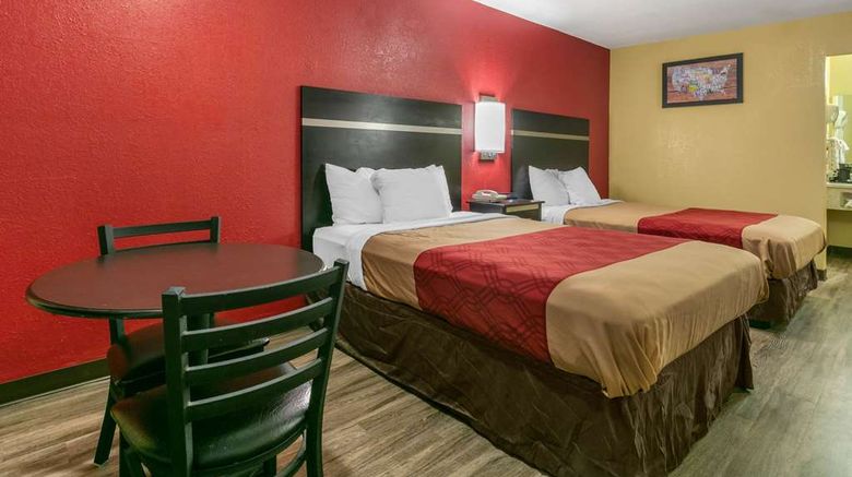 <b>Econo Lodge Room</b>. Images powered by <a href="https://iceportal.shijigroup.com/" title="IcePortal" target="_blank">IcePortal</a>.