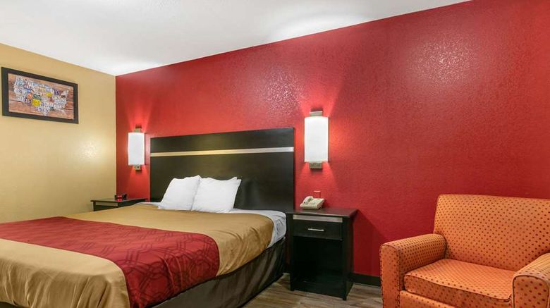 <b>Econo Lodge Room</b>. Images powered by <a href="https://iceportal.shijigroup.com/" title="IcePortal" target="_blank">IcePortal</a>.