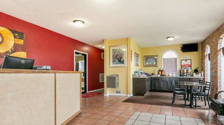 <b>Econo Lodge Lobby</b>. Images powered by <a href="https://iceportal.shijigroup.com/" title="IcePortal" target="_blank">IcePortal</a>.