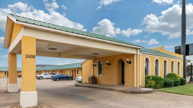 <b>Econo Lodge Exterior</b>. Images powered by <a href="https://iceportal.shijigroup.com/" title="IcePortal" target="_blank">IcePortal</a>.