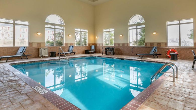 <b>Comfort Suites, Batesville Pool</b>. Images powered by <a href="https://iceportal.shijigroup.com/" title="IcePortal" target="_blank">IcePortal</a>.