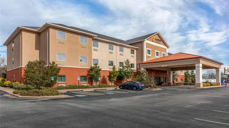 <b>Comfort Suites, Batesville Exterior</b>. Images powered by <a href="https://iceportal.shijigroup.com/" title="IcePortal" target="_blank">IcePortal</a>.