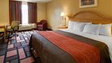 <b>Quality Inn & Suuites Room</b>. Images powered by <a href="https://iceportal.shijigroup.com/" title="IcePortal" target="_blank">IcePortal</a>.