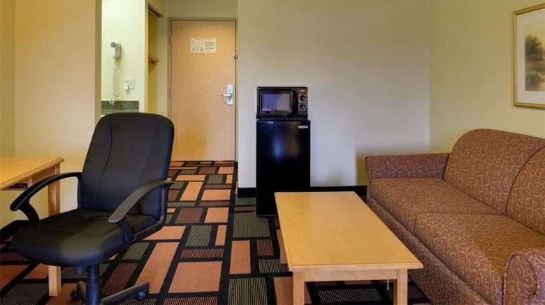 <b>Quality Inn & Suuites Suite</b>. Images powered by <a href="https://iceportal.shijigroup.com/" title="IcePortal" target="_blank">IcePortal</a>.