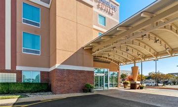 Comfort Suites